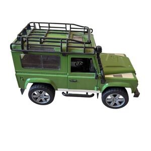 Bruder Land Rover Green  Defender Model Car Safari Vehicle Green 2010 Germany